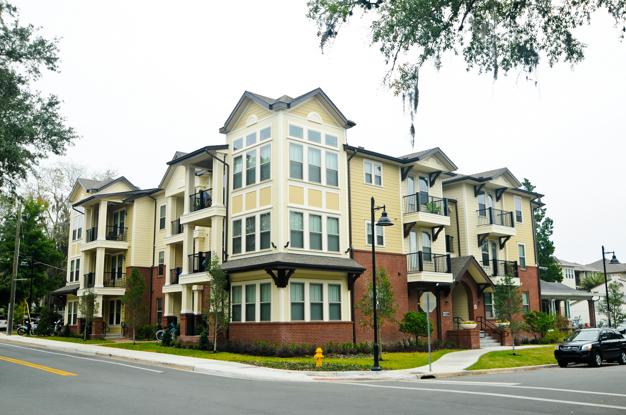 Laurel Vue Student Housing multi story complex