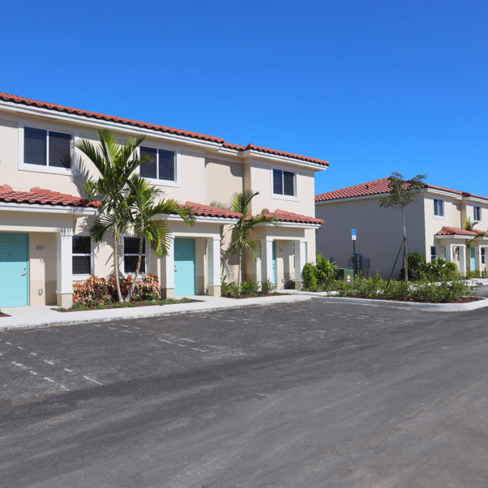 Exterior of Ambar Key Apartments