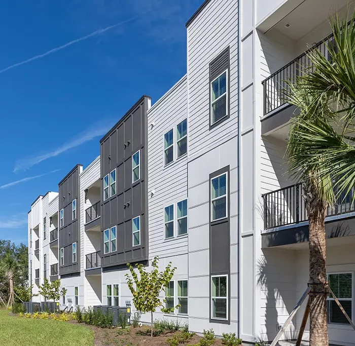 3 story apartment building